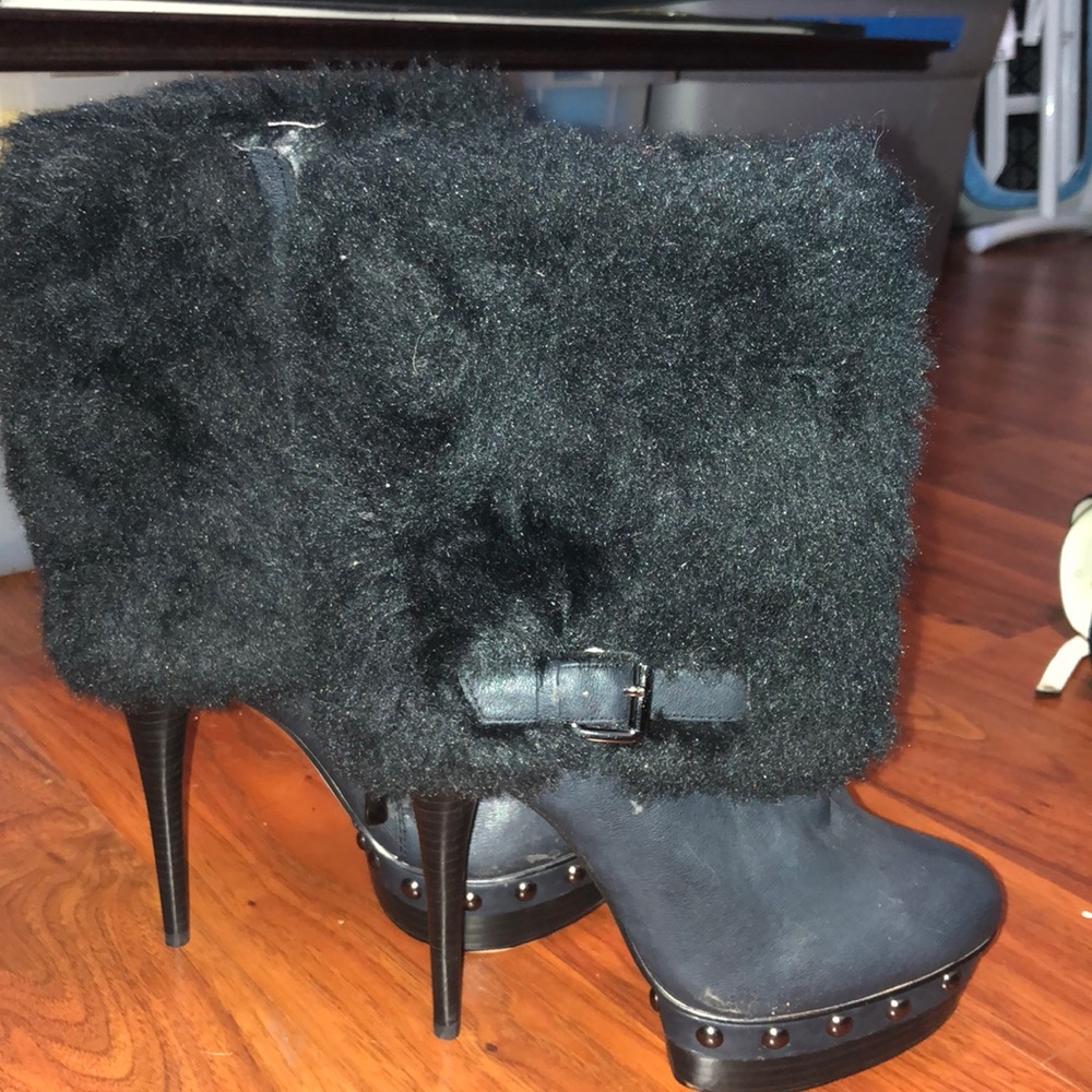 Boots with heel